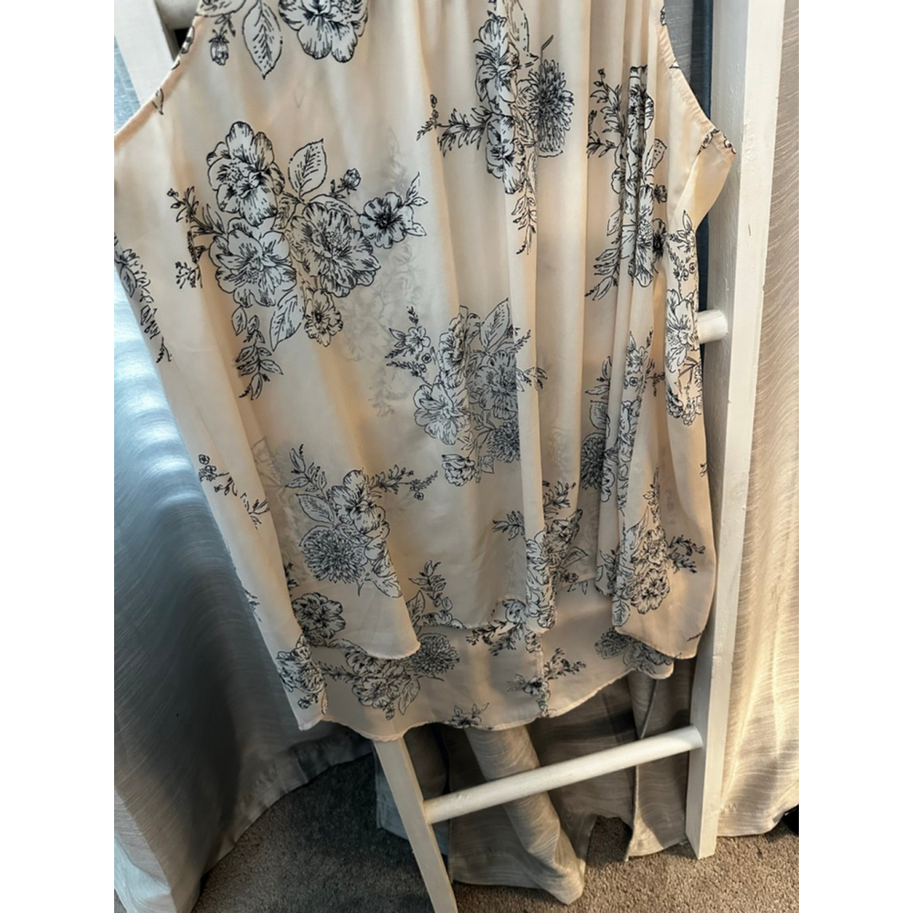 Torrid Plus 2X Blush Pink Black Floral Halter Neck Tank Top - Picture 7 of 12